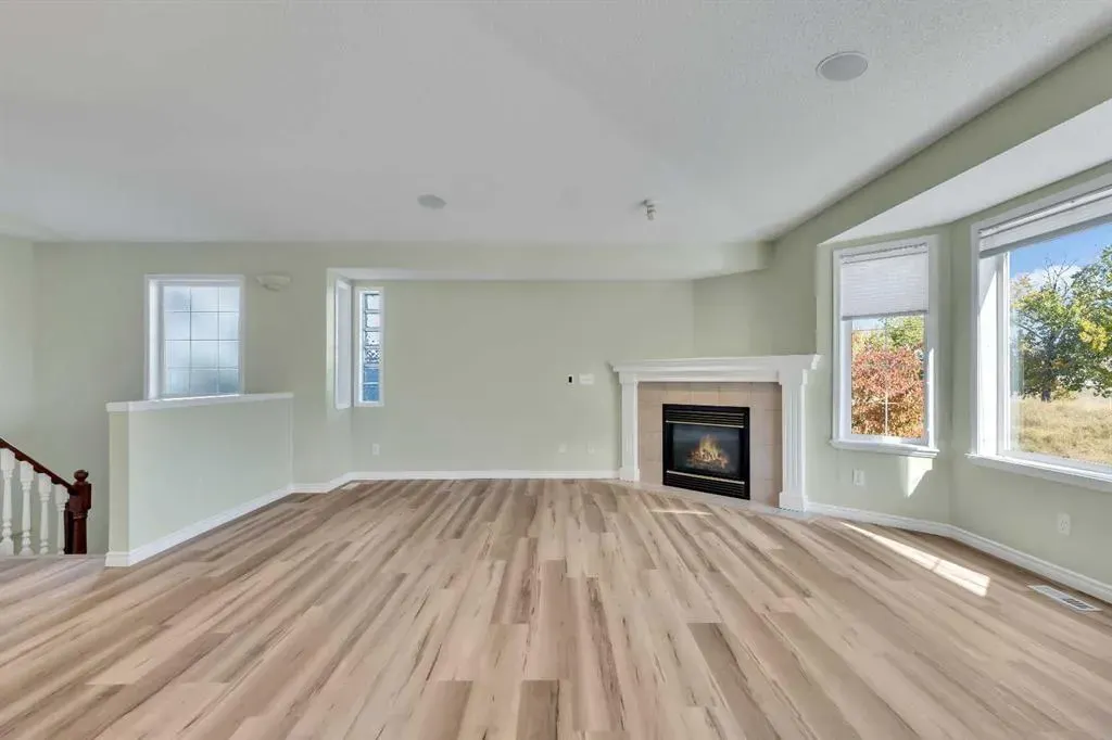 140 Valley Ridge Heights NW