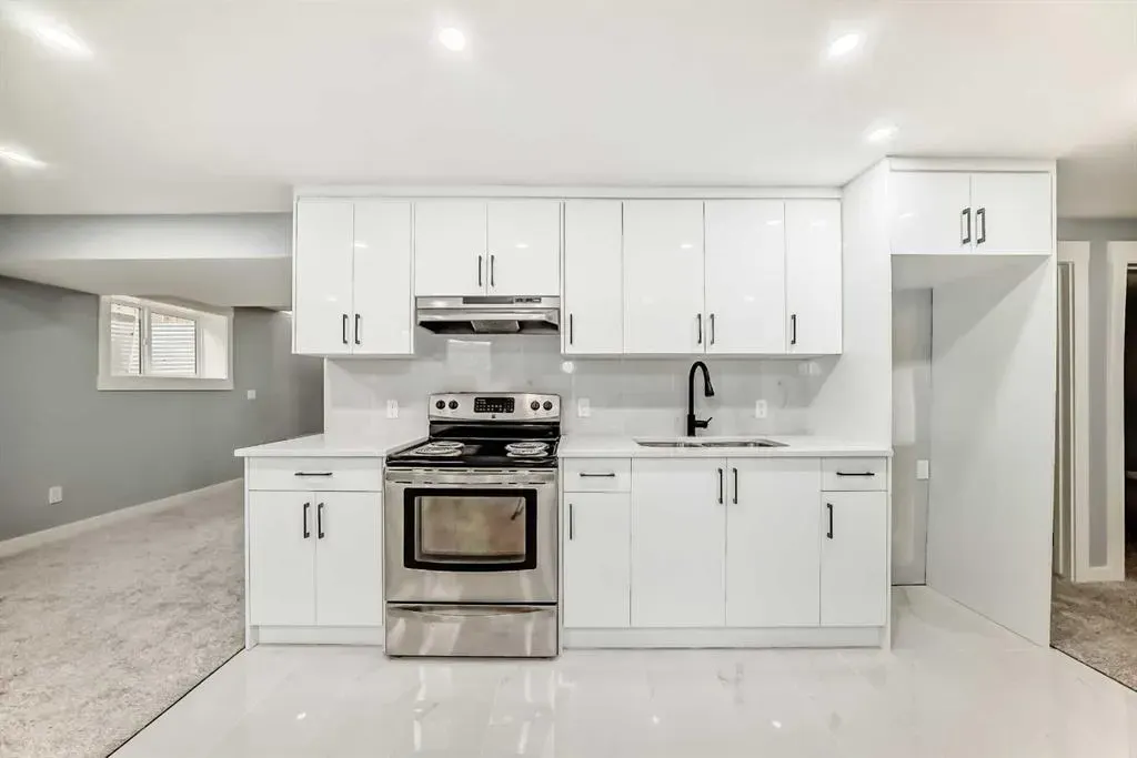 432 Ogden Drive SE