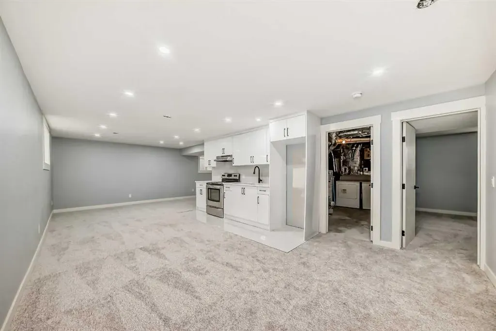 432 Ogden Drive SE