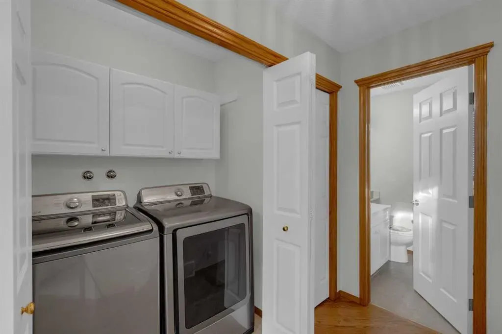 102 Edgebrook Heights NW