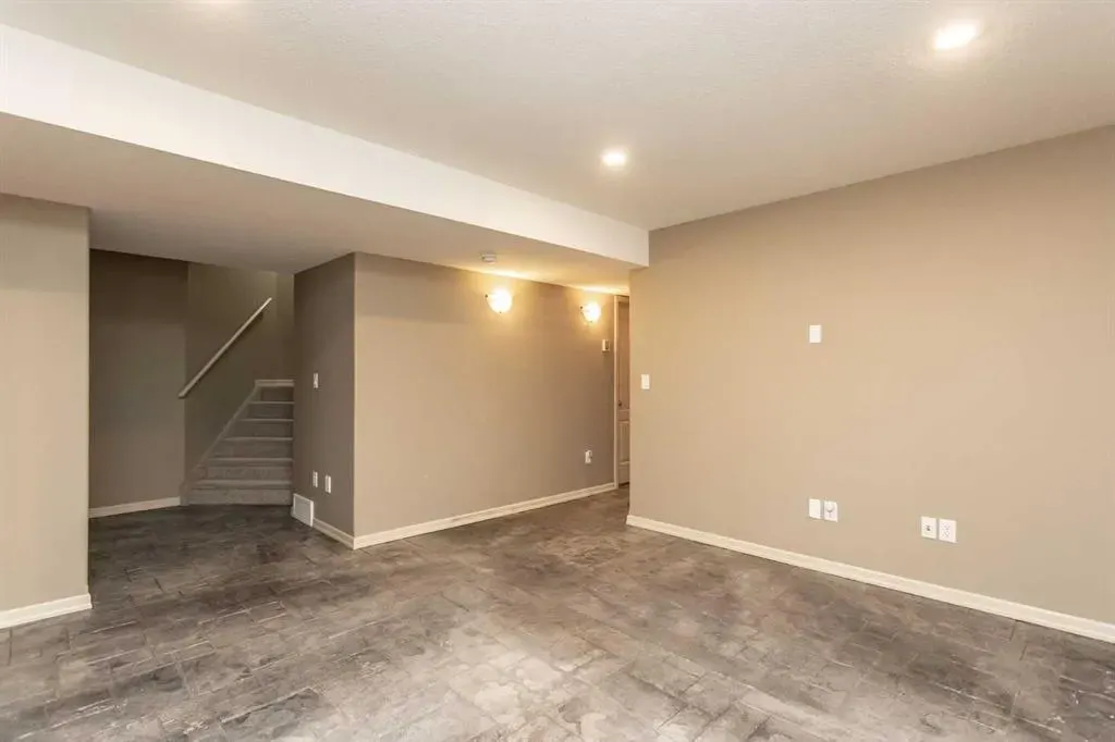 35 Woodrow Close