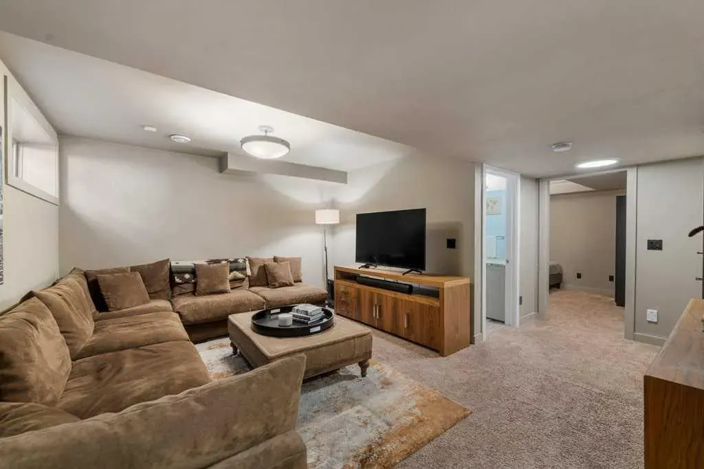 1926 36 Street SW, #2