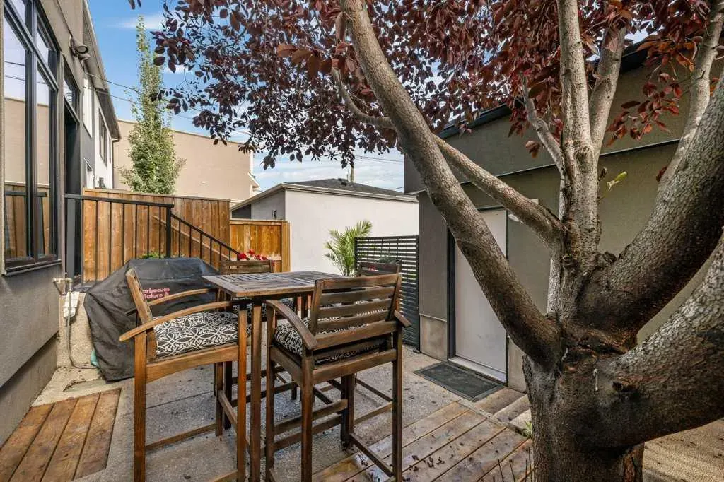 1926 36 Street SW, #2