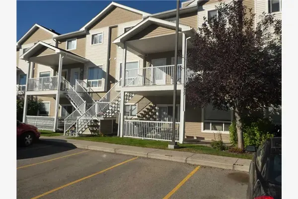 310 Sunrise Terrace NE