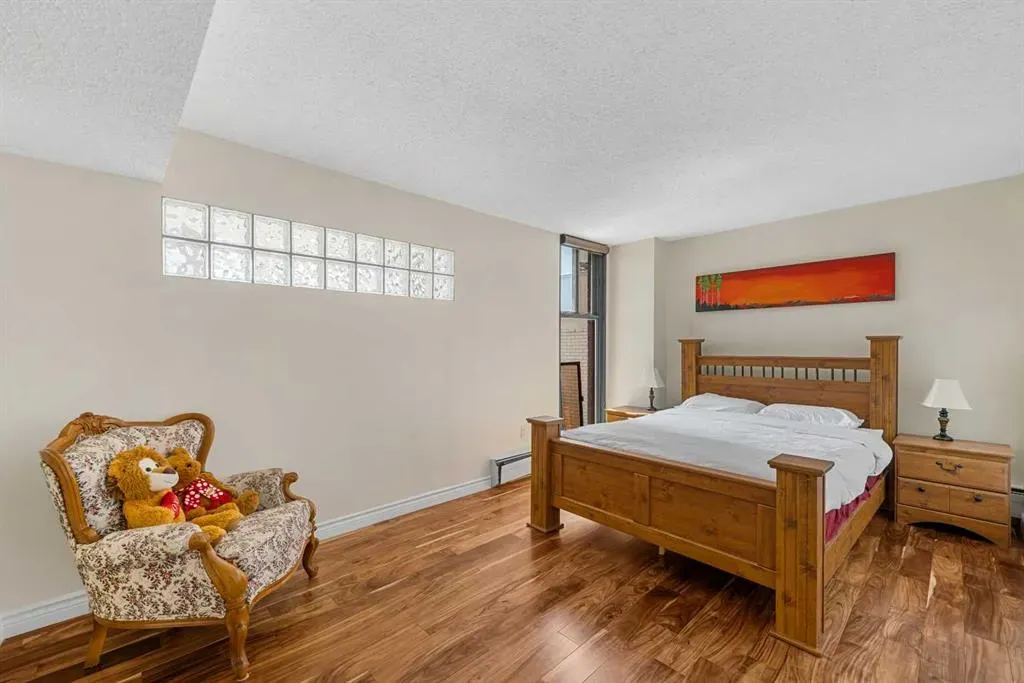 1100 8 Avenue SW, #604