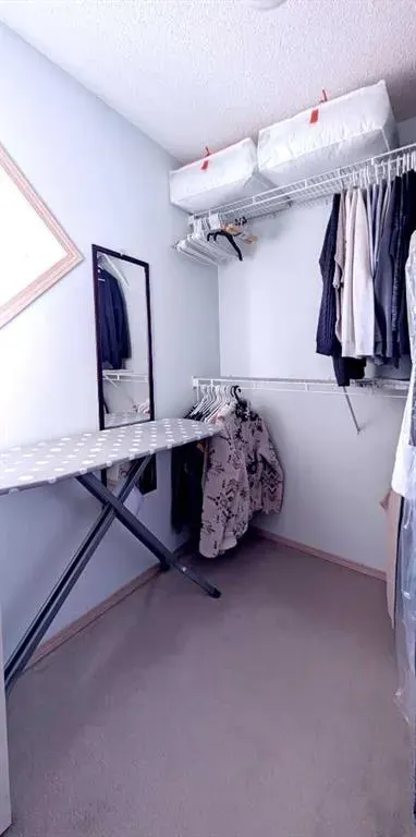 12 Shawbrooke Court SW