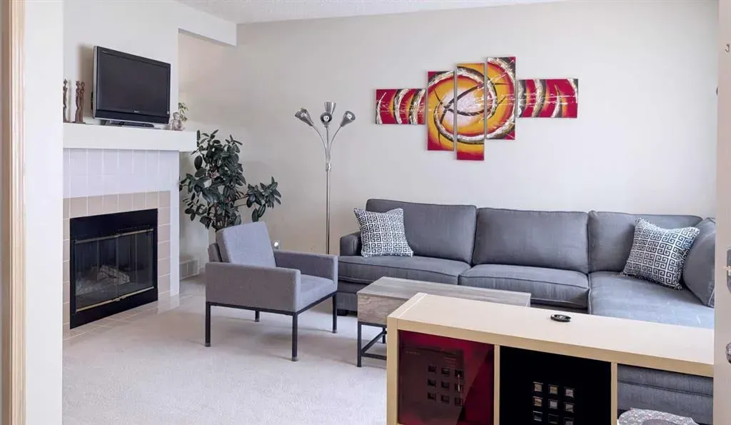 12 Shawbrooke Court SW