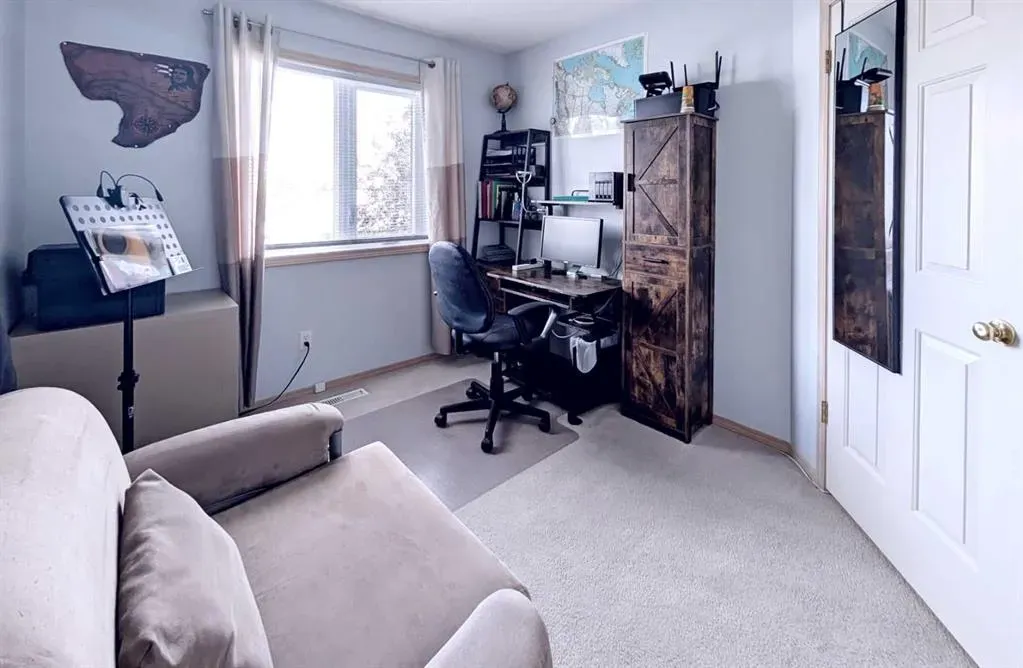 12 Shawbrooke Court SW