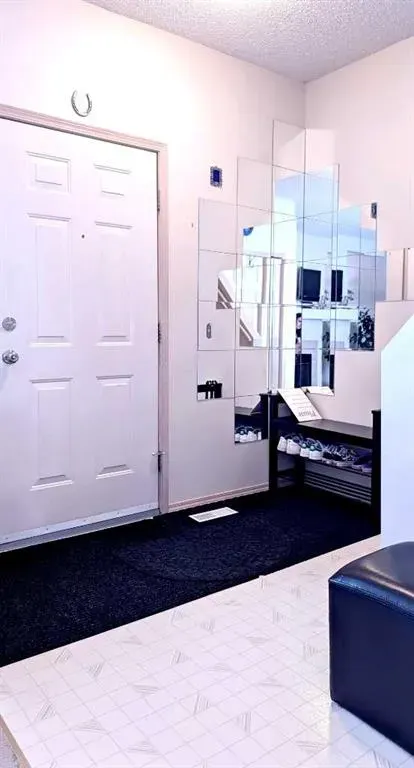 12 Shawbrooke Court SW