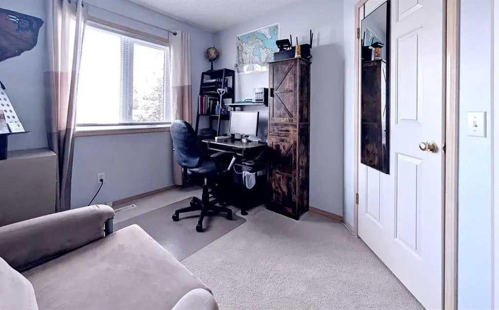 12 Shawbrooke Court SW