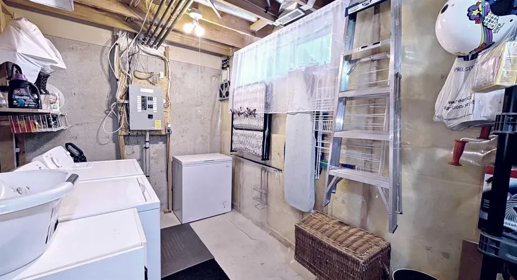 12 Shawbrooke Court SW