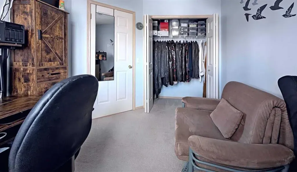 12 Shawbrooke Court SW