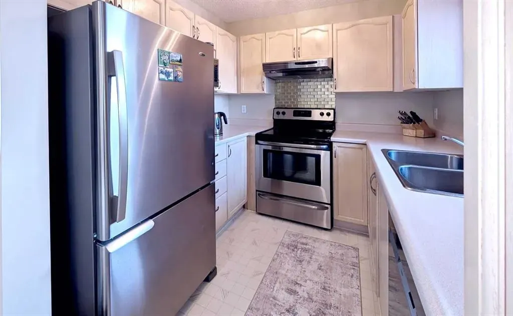 12 Shawbrooke Court SW