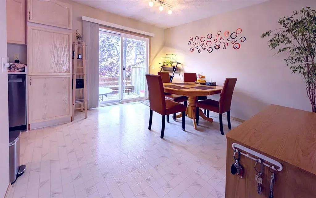 12 Shawbrooke Court SW