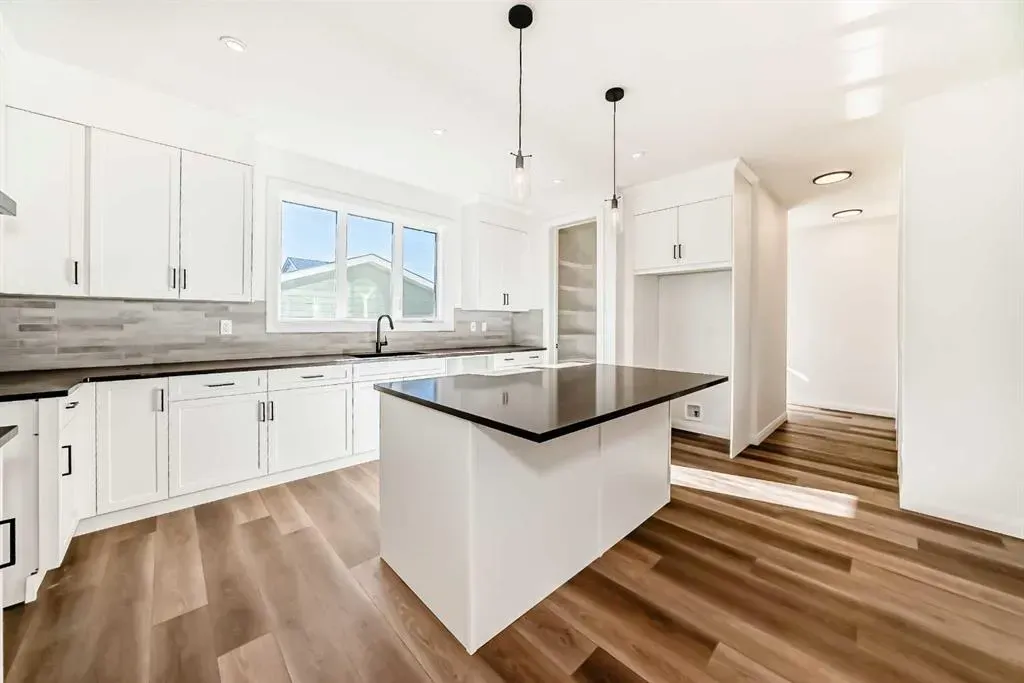 588 Grayling Bend