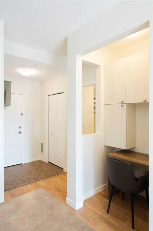 207 Sunset Drive, #111