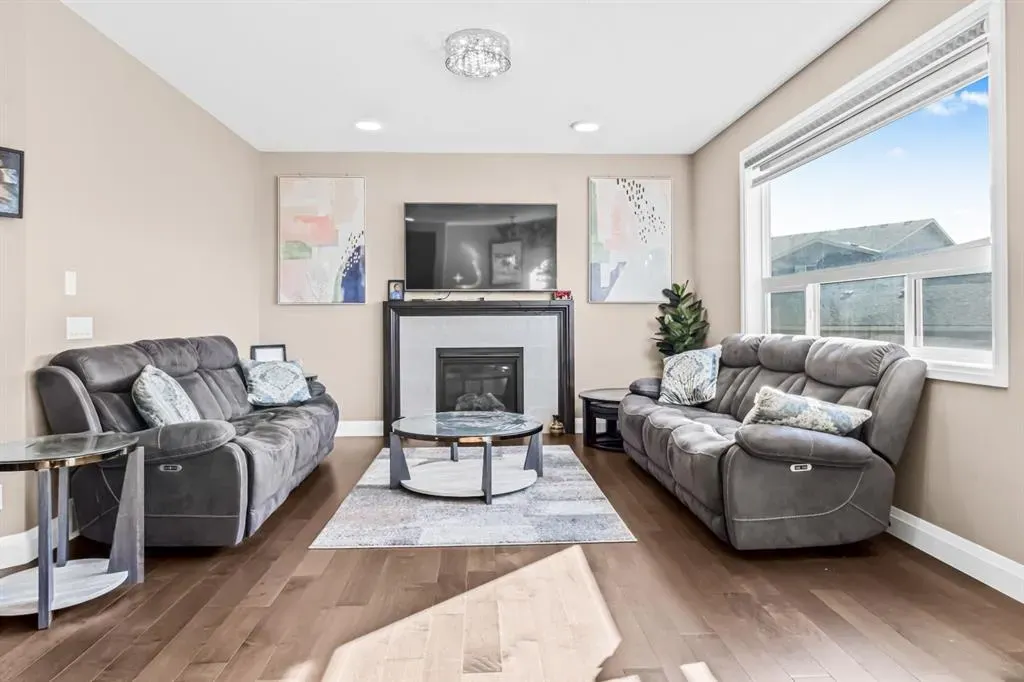 39 Cornerstone Gardens NE