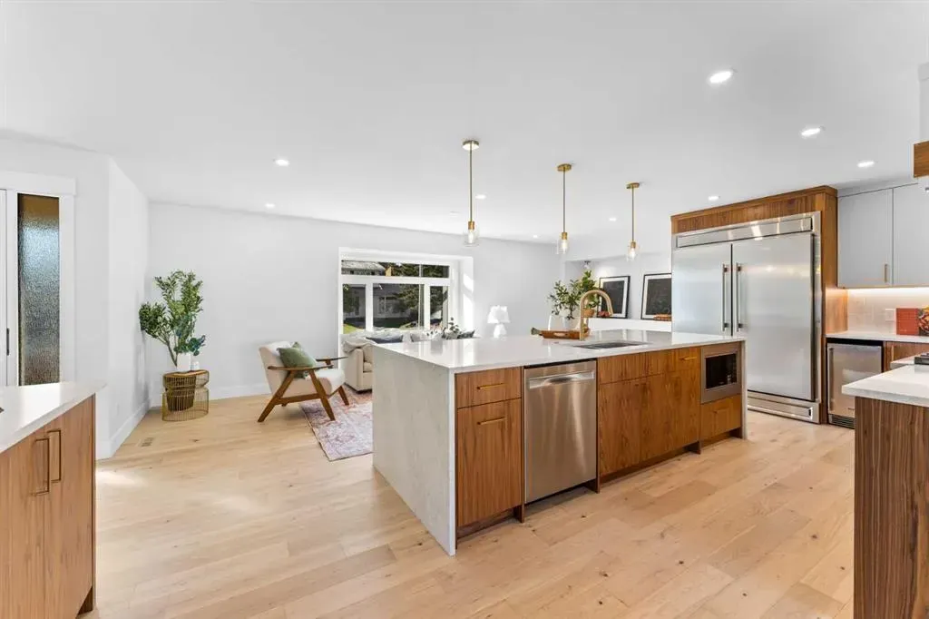 1275 Lake Sundance Crescent SE