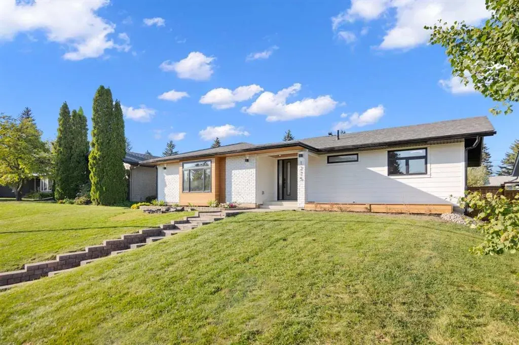 1275 Lake Sundance Crescent SE