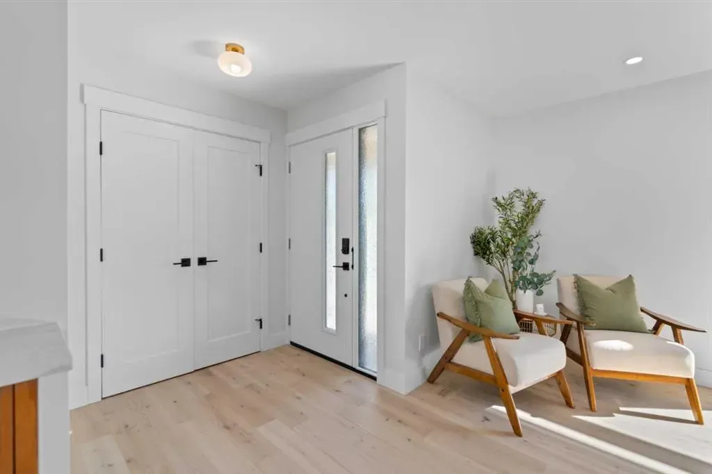 1275 Lake Sundance Crescent SE