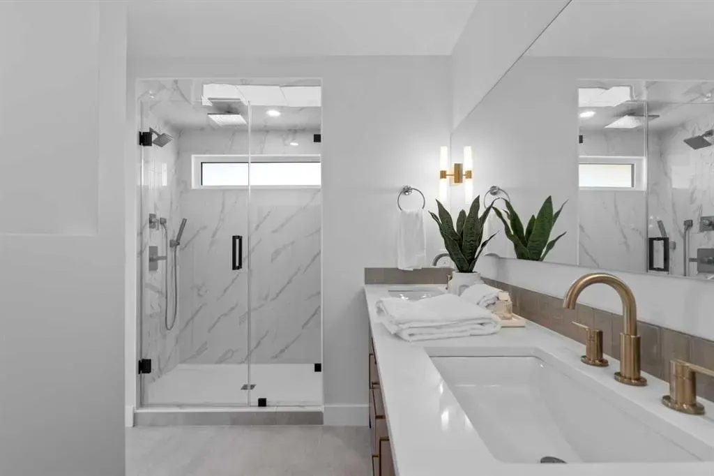 1275 Lake Sundance Crescent SE