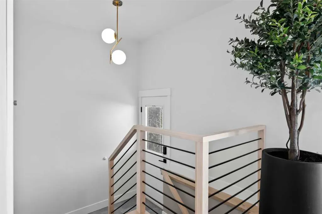 1275 Lake Sundance Crescent SE