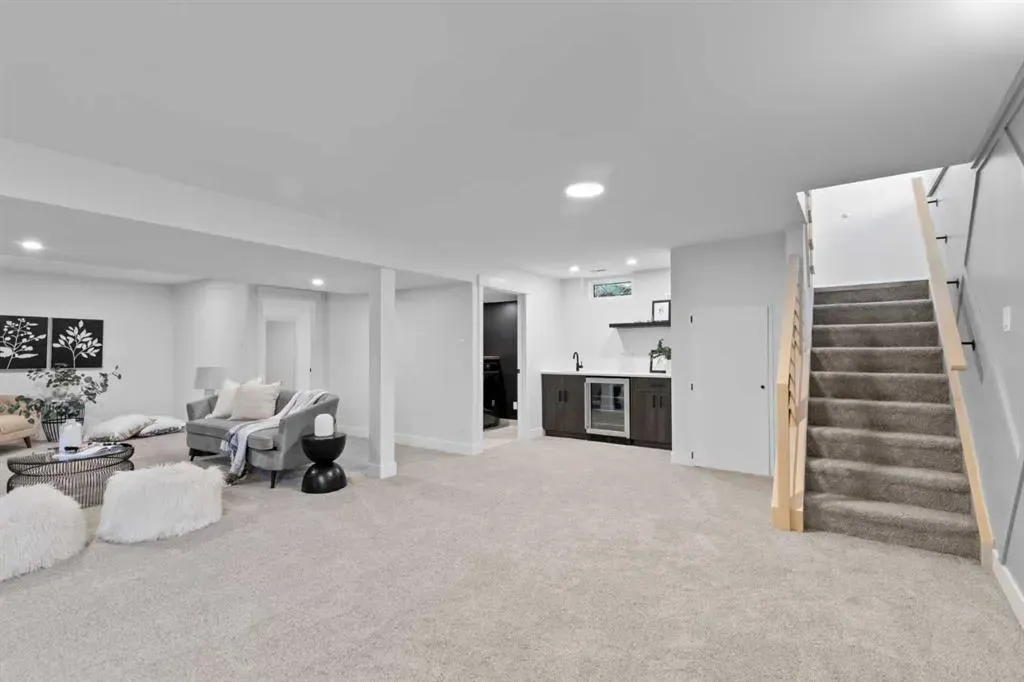 1275 Lake Sundance Crescent SE