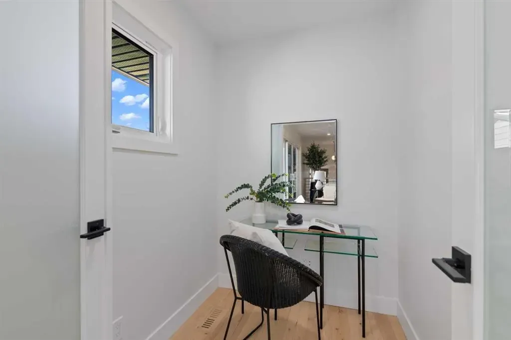 1275 Lake Sundance Crescent SE