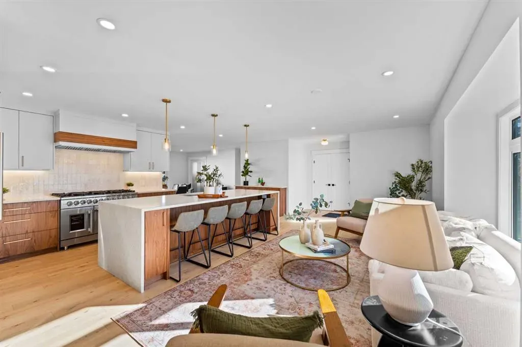 1275 Lake Sundance Crescent SE