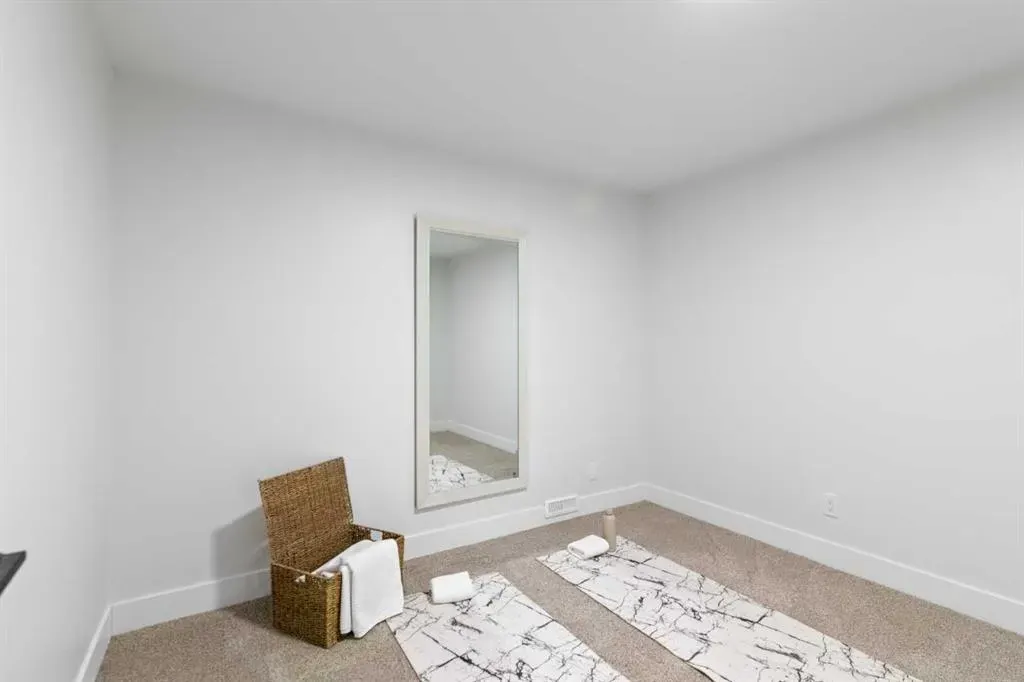 1275 Lake Sundance Crescent SE