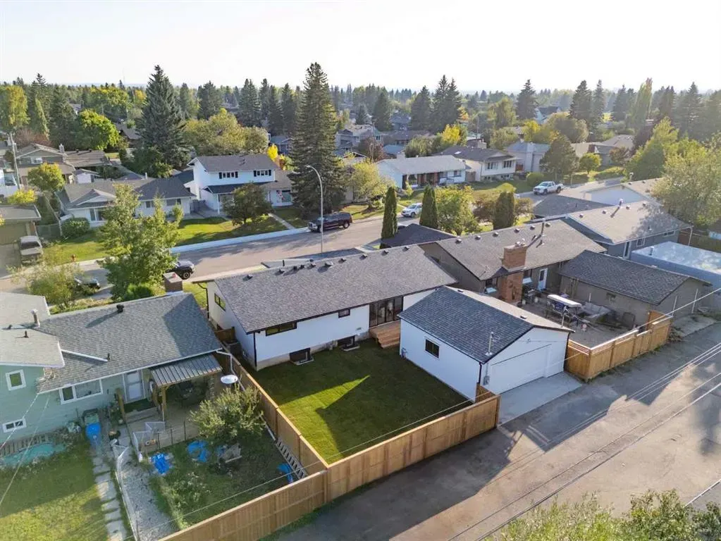 1275 Lake Sundance Crescent SE