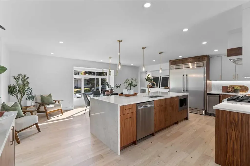 1275 Lake Sundance Crescent SE