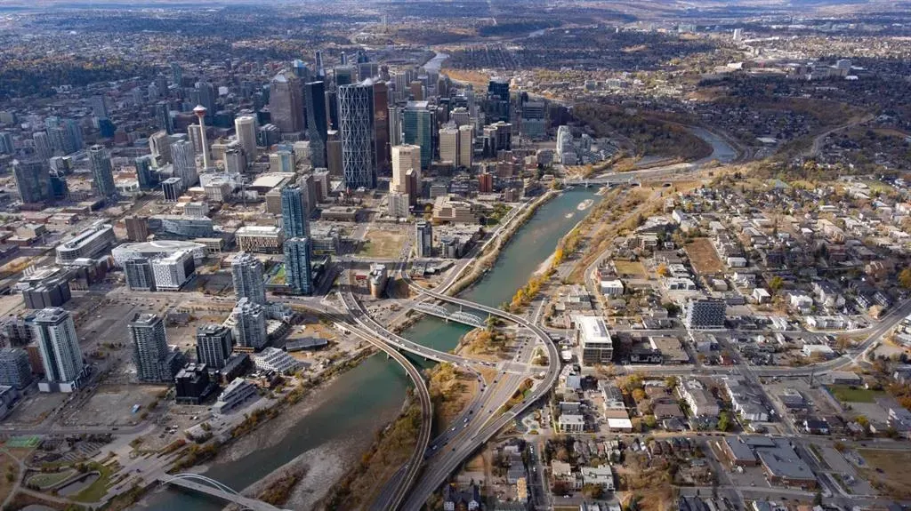 38 9 Street NE, #401