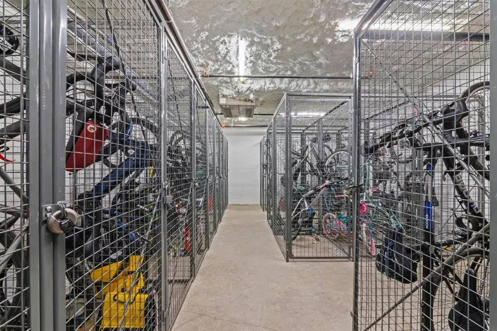 38 9 Street NE, #401