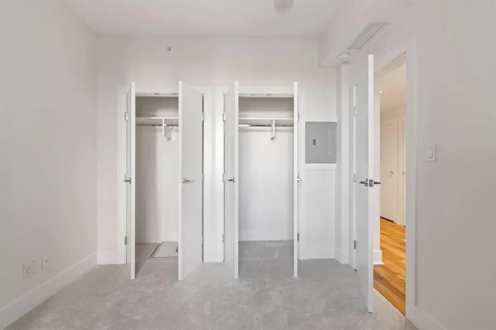 38 9 Street NE, #401