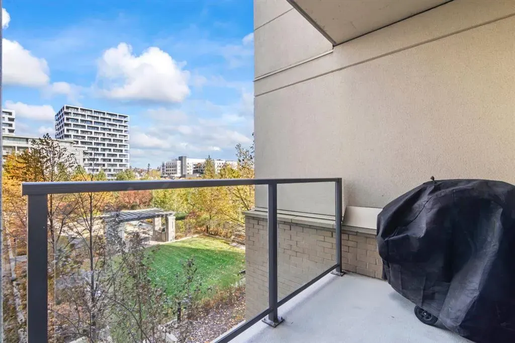 38 9 Street NE, #401