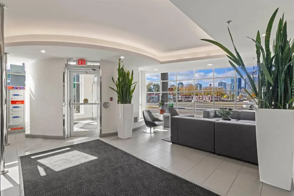 38 9 Street NE, #401