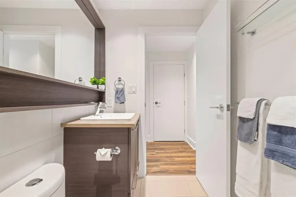 38 9 Street NE, #401