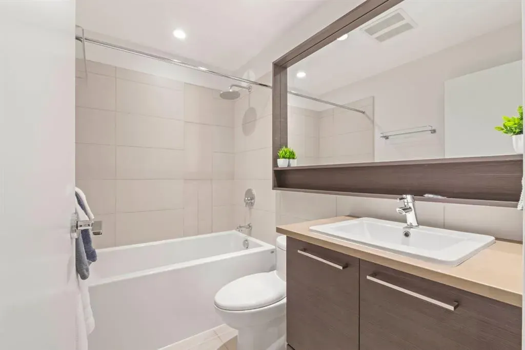 38 9 Street NE, #401