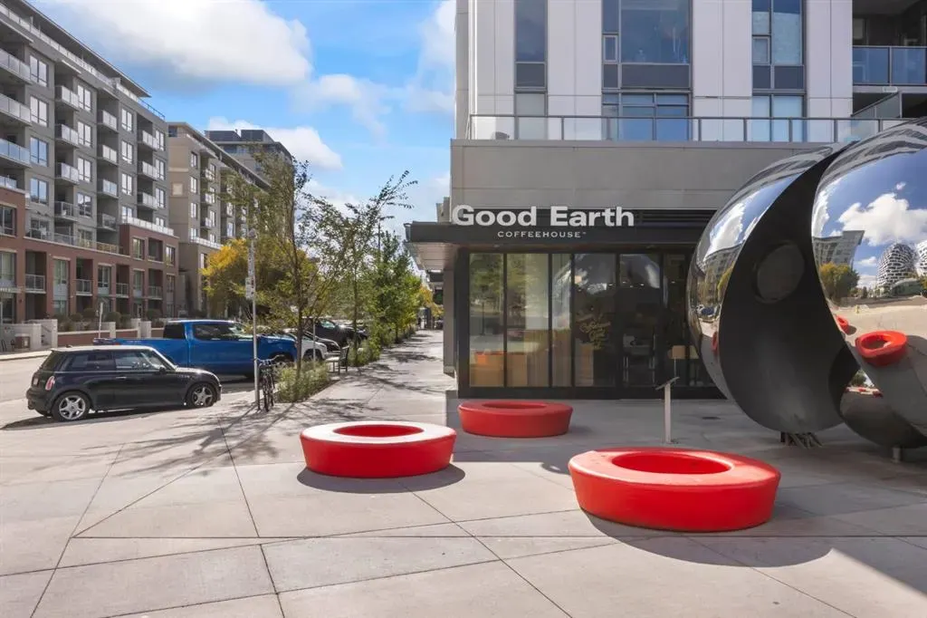 38 9 Street NE, #401