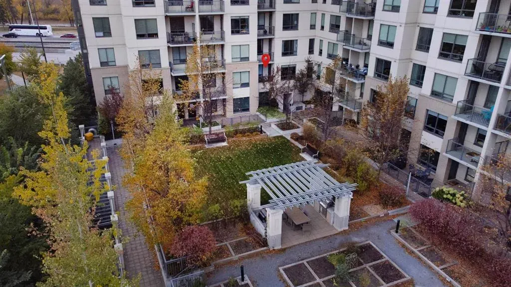 38 9 Street NE, #401