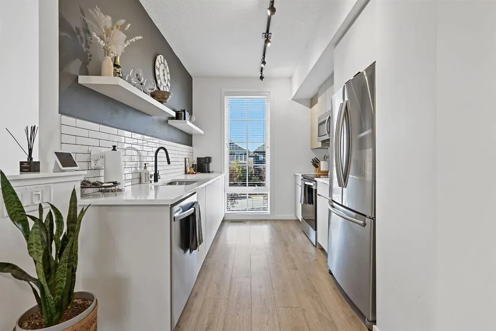 918 Walgrove Boulevard SE