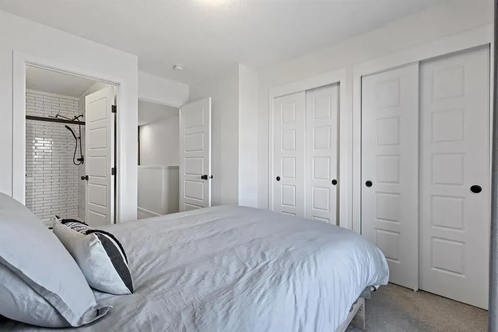 918 Walgrove Boulevard SE