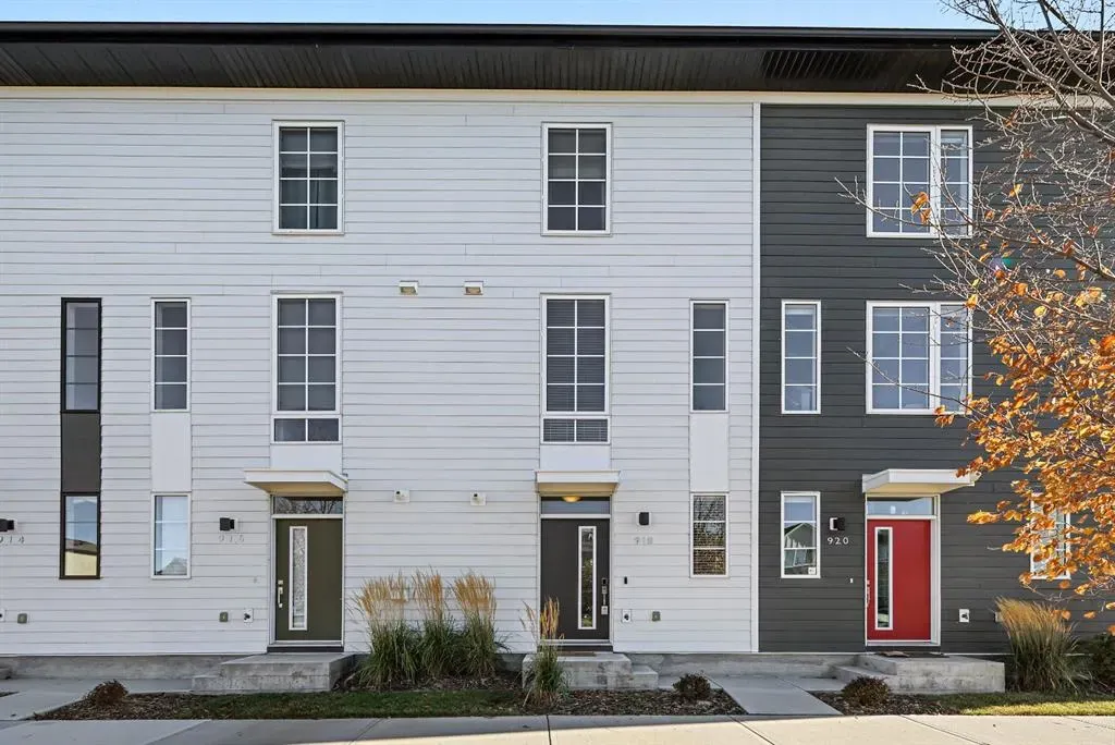 918 Walgrove Boulevard SE