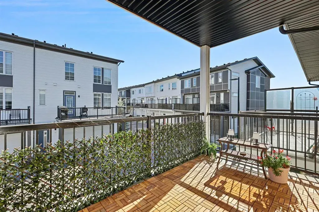 918 Walgrove Boulevard SE