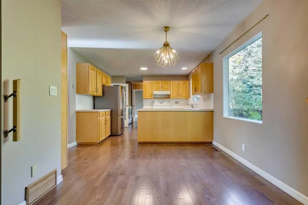 1257 Varsity Estates Road NW