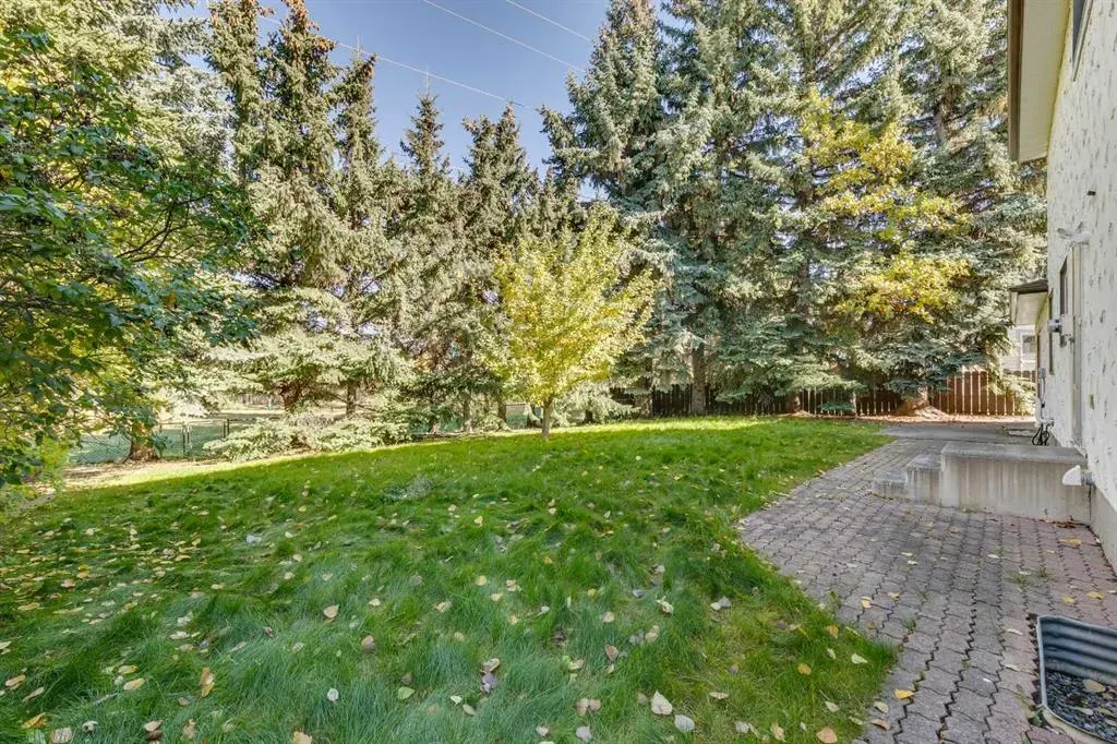 1257 Varsity Estates Road NW