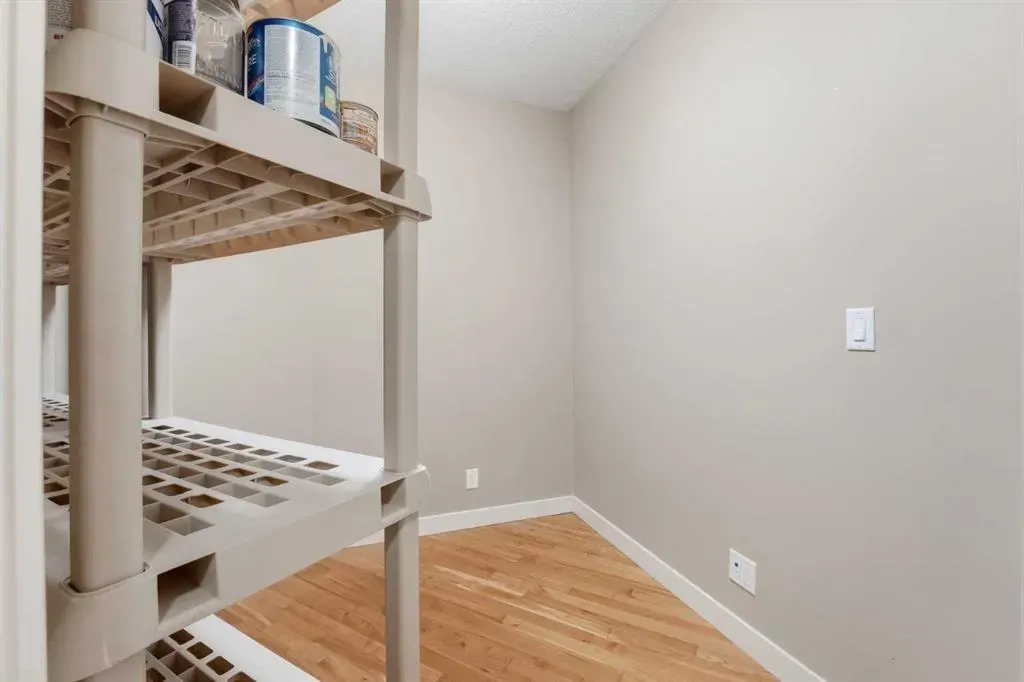 32 Varsity Estates Circle NW, #1005