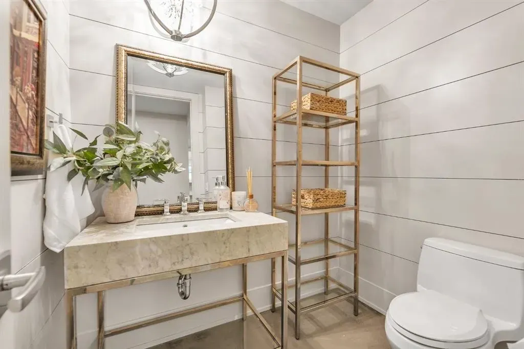 625 Britannia Drive SW