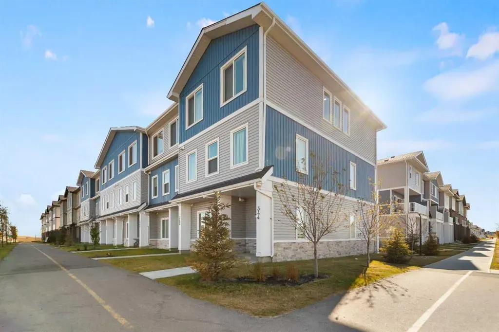 344 Corner Meadows Square NE